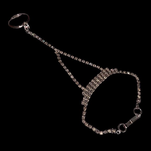 Shiny Rhinestone Finger Ring Bracelet /Bling Bling Hand Chain Bracelet - Picture 2 of 8